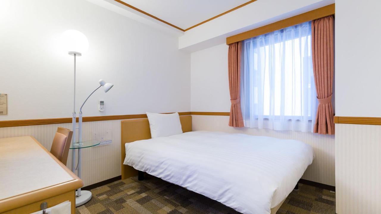 Toyoko Inn Tokyo Tozai-sen Nishi-kasai Kültér fotó