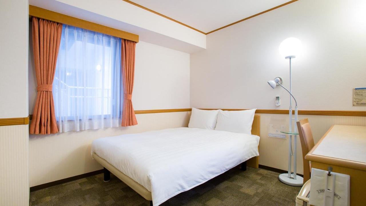 Toyoko Inn Tokyo Tozai-sen Nishi-kasai Kültér fotó