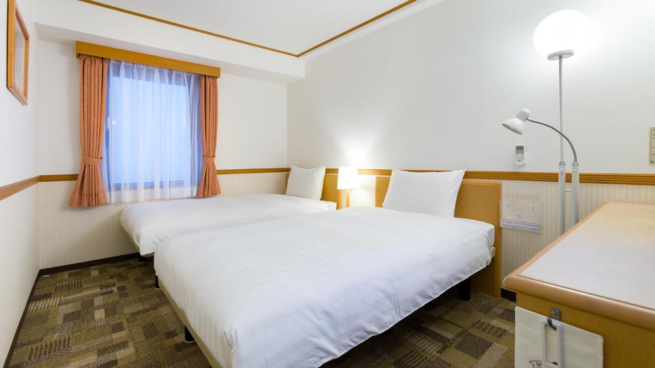 Toyoko Inn Tokyo Tozai-sen Nishi-kasai Kültér fotó