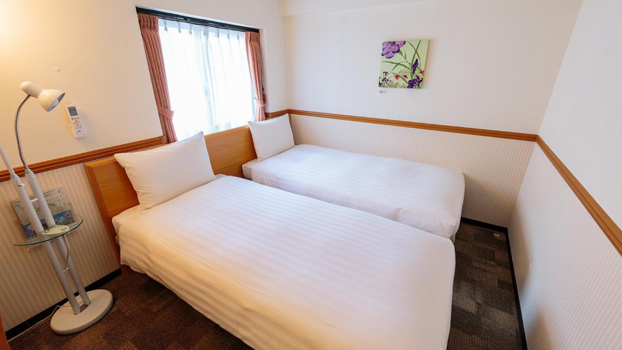 Toyoko Inn Tokyo Tozai-sen Nishi-kasai Szoba fotó