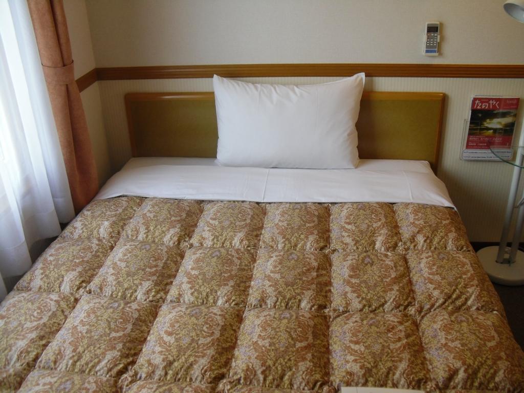 Toyoko Inn Tokyo Tozai-sen Nishi-kasai Kültér fotó